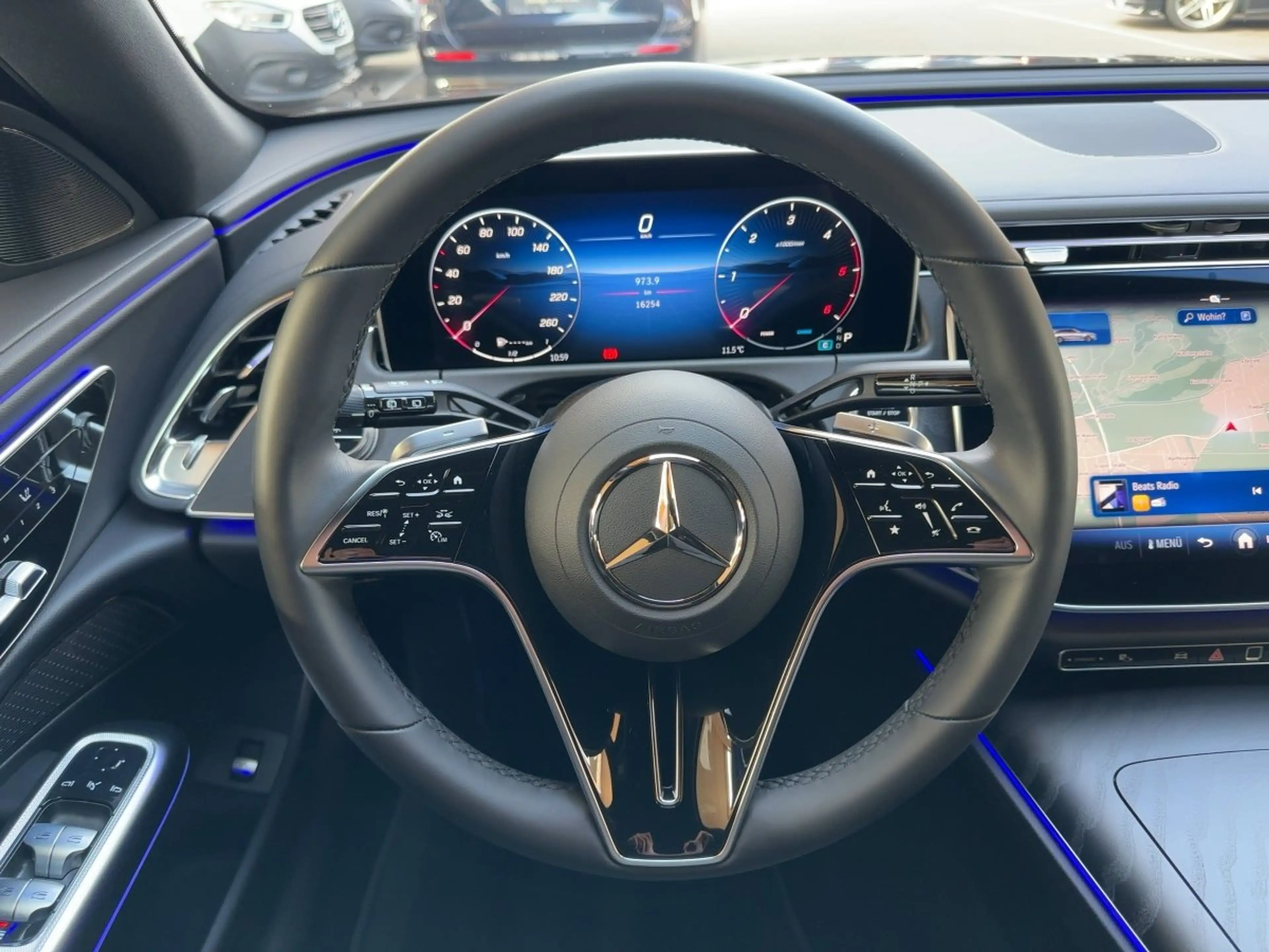 Mercedes-Benz E 220 d 4M T AVANTGARDE NP: 85.384 ADVANCED+ AHV — photo 11