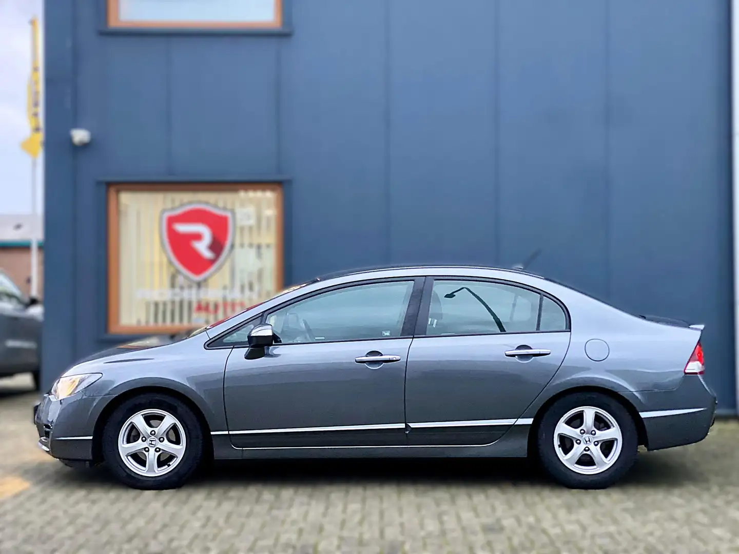 Honda Civic 1.3 Hybrid AUTOMAAT/66.342 km!/Trekhaak/volledige Grijs - 2