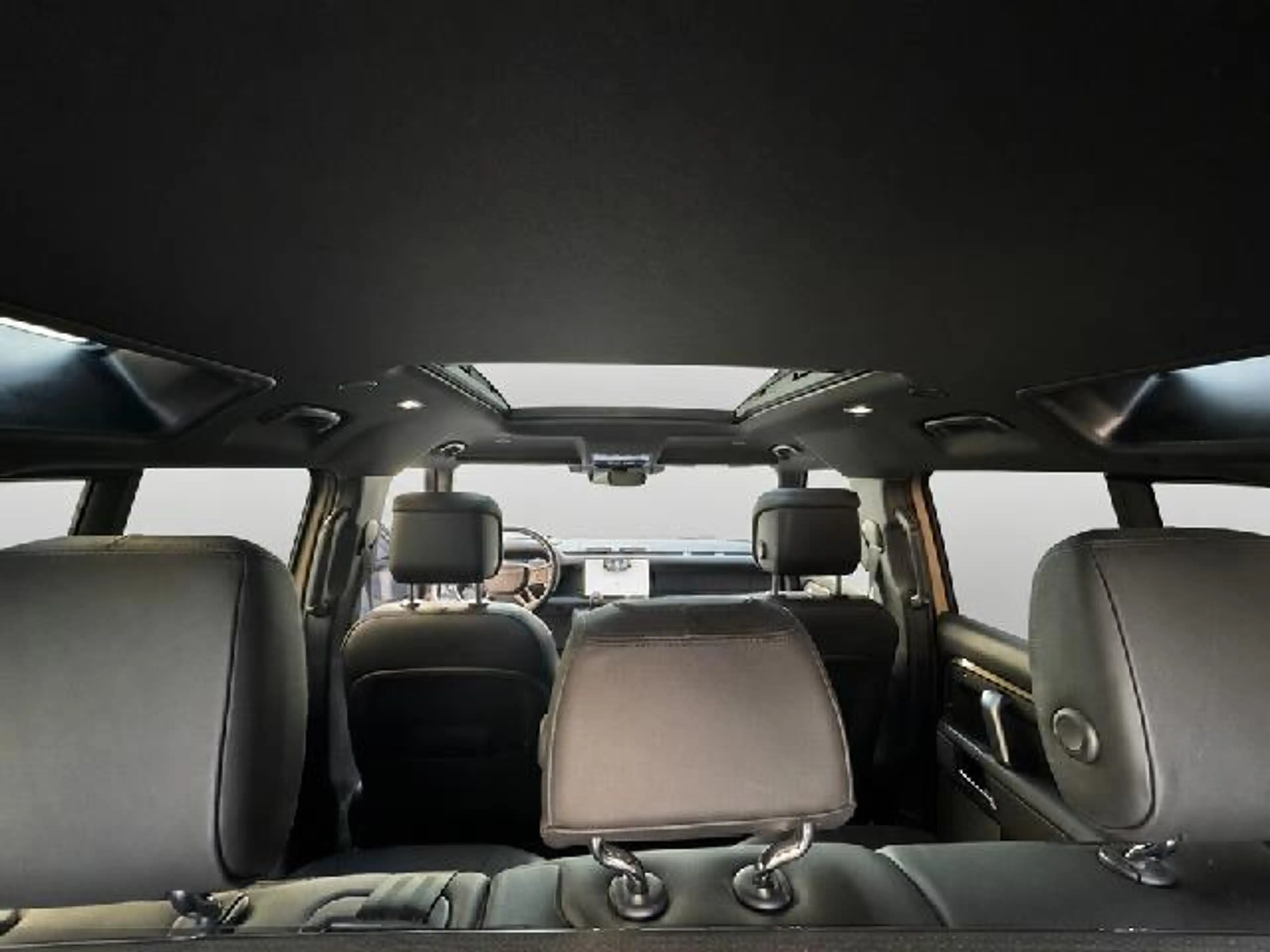 Land Rover Defender 110 2.0 P400e 110 X-Dynamic HSE BTW auto, Full opt — photo 14