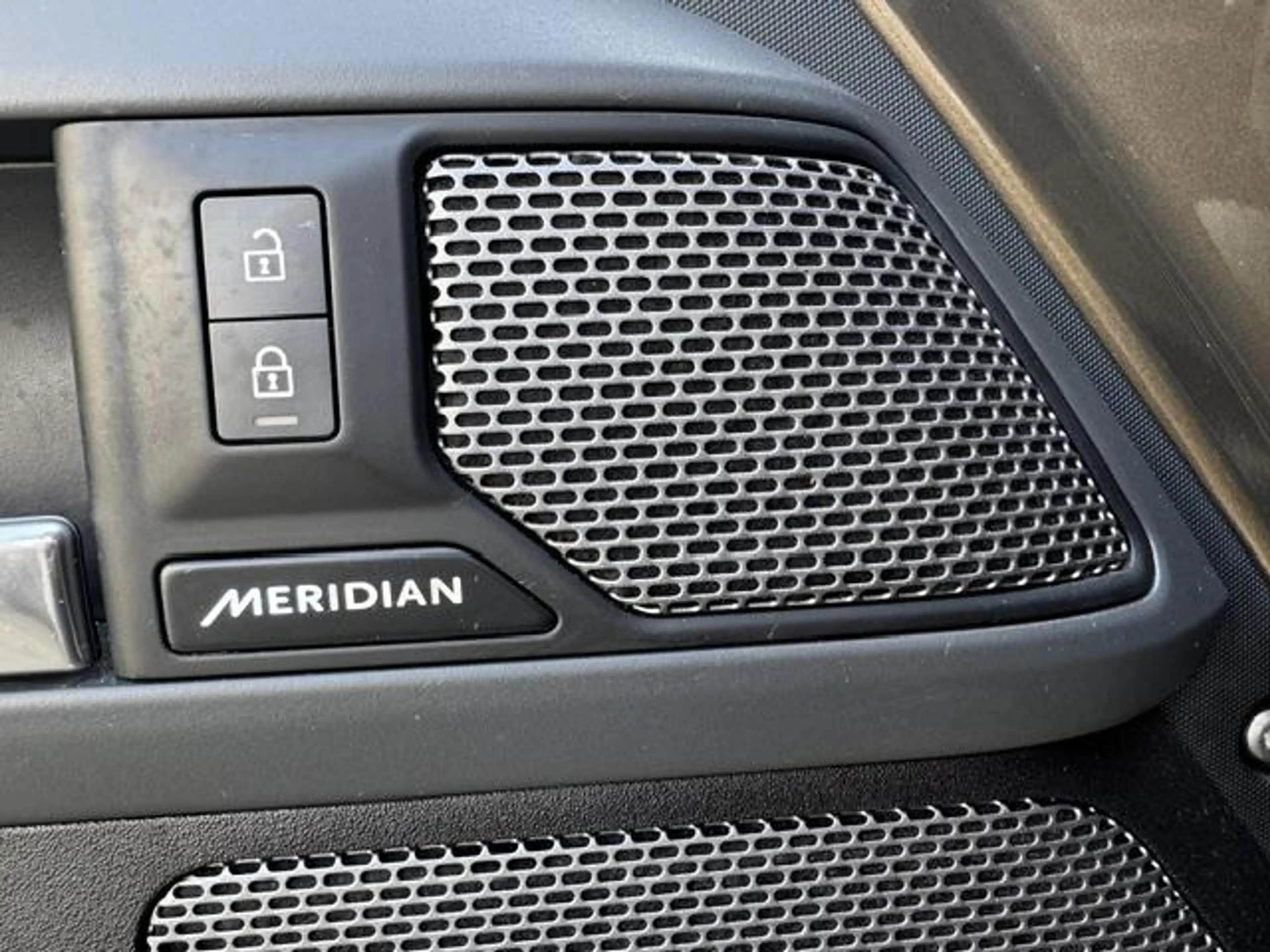 Land Rover Defender 110 2.0 P400e 110 X-Dynamic HSE BTW auto, Full opt — photo 20