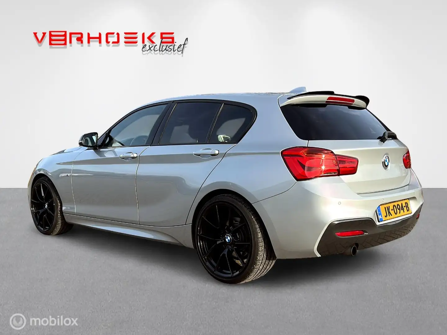 BMW 120 1-serie 120i M Sport / Aut. /19" /Schuifdak / Navi Grijs - 2