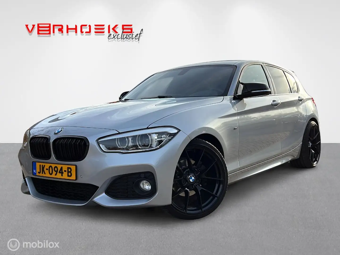 BMW 120 1-serie 120i M Sport / Aut. /19" /Schuifdak / Navi Grau - 1