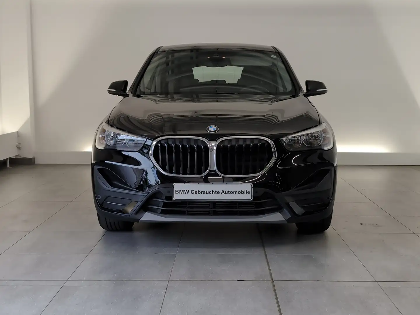 BMW X1 sDrive18i DAB/SHZ/PDC DAB/SHZ/PDC Schwarz - 2
