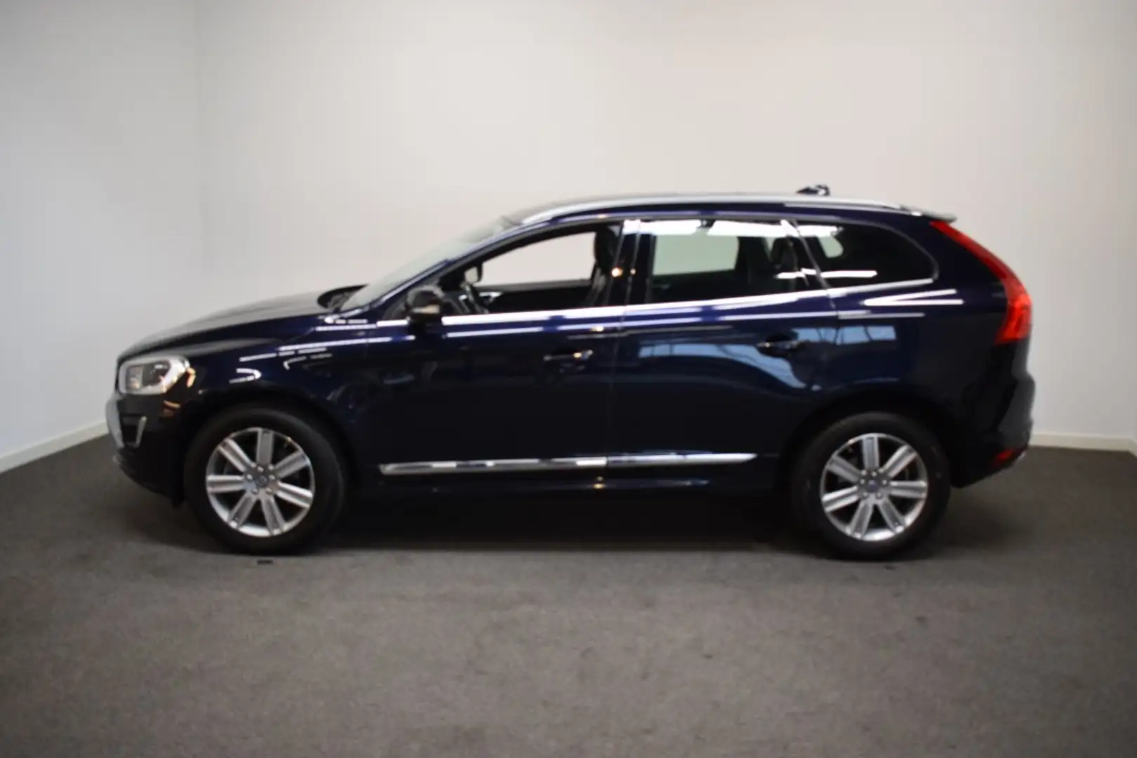 Volvo XC60 2.0 T5 245pk AUT8 Summum Schuifdak/ Leer/ Mem stoe Blauw - 2