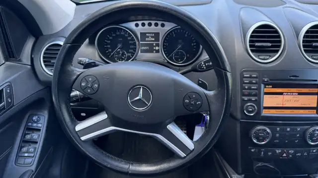 Mercedes-Benz M Class view 14