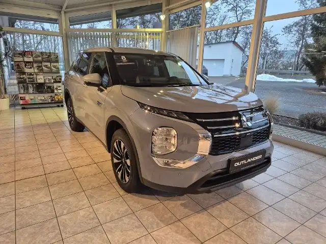 Mitsubishi Outlander 2.4L PHEV Diamant PLUS