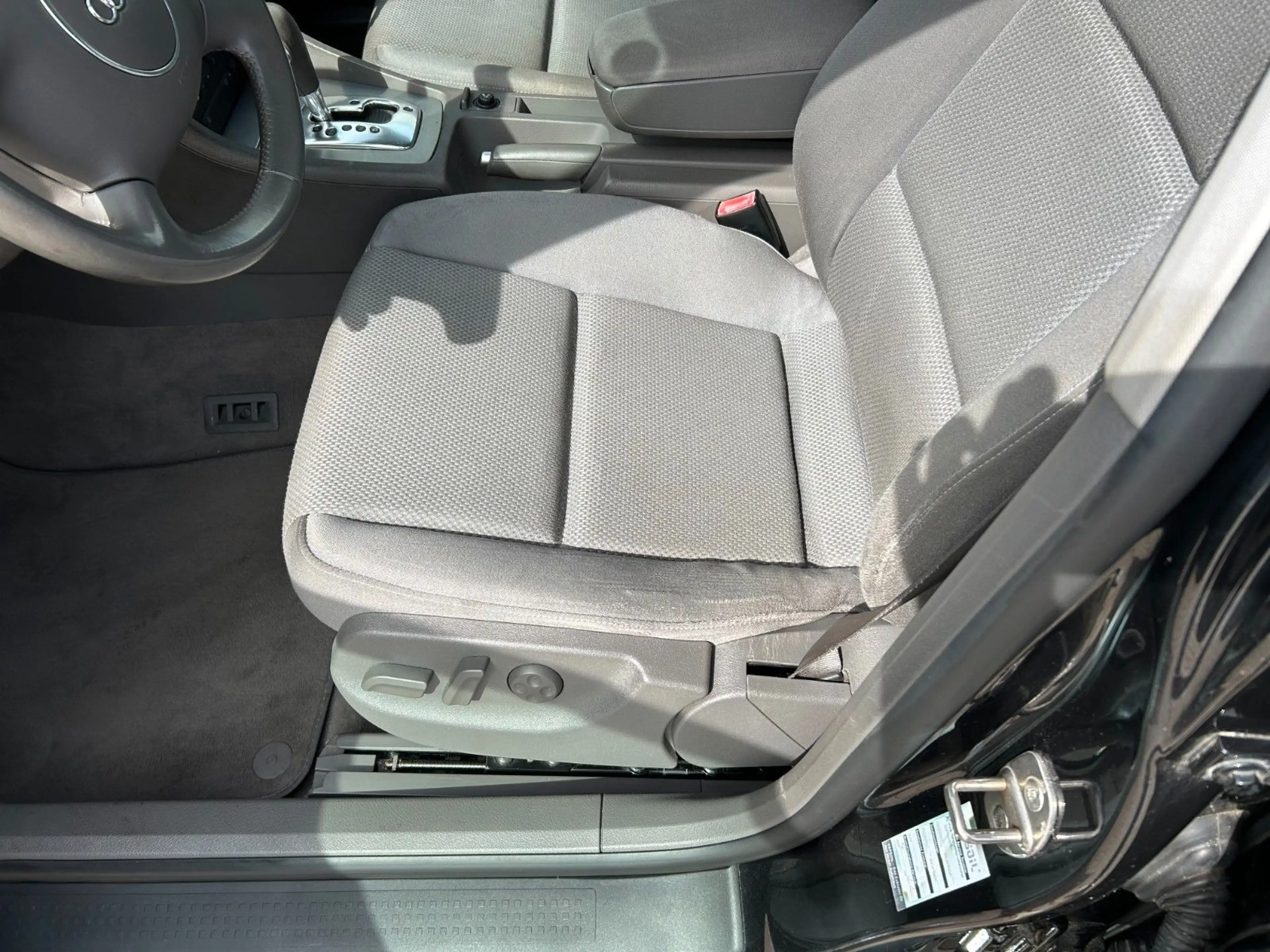 Audi A4 2.4 multitronic Avant Xenon PDC Navi — photo 14