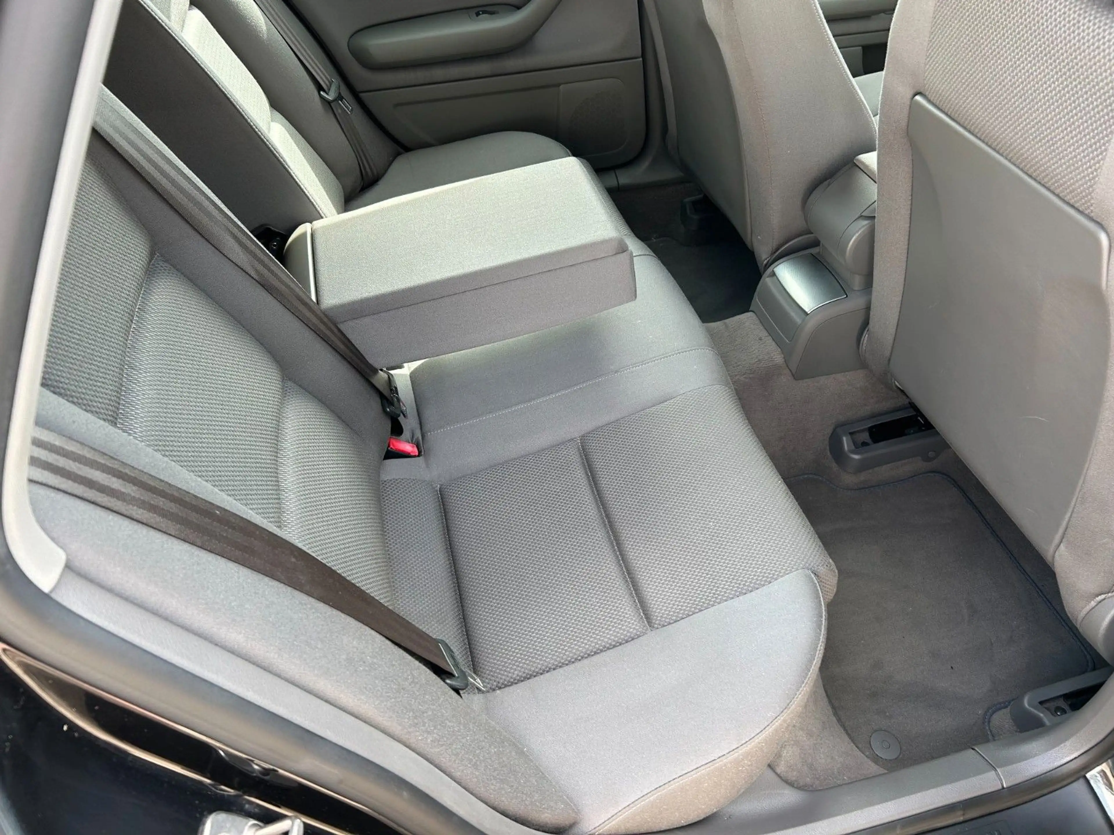 Audi A4 2.4 multitronic Avant Xenon PDC Navi — photo 11