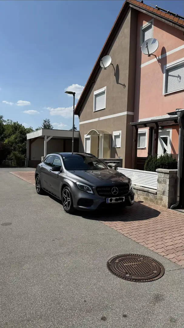 Mercedes-Benz GLA 180 Aut. - 1