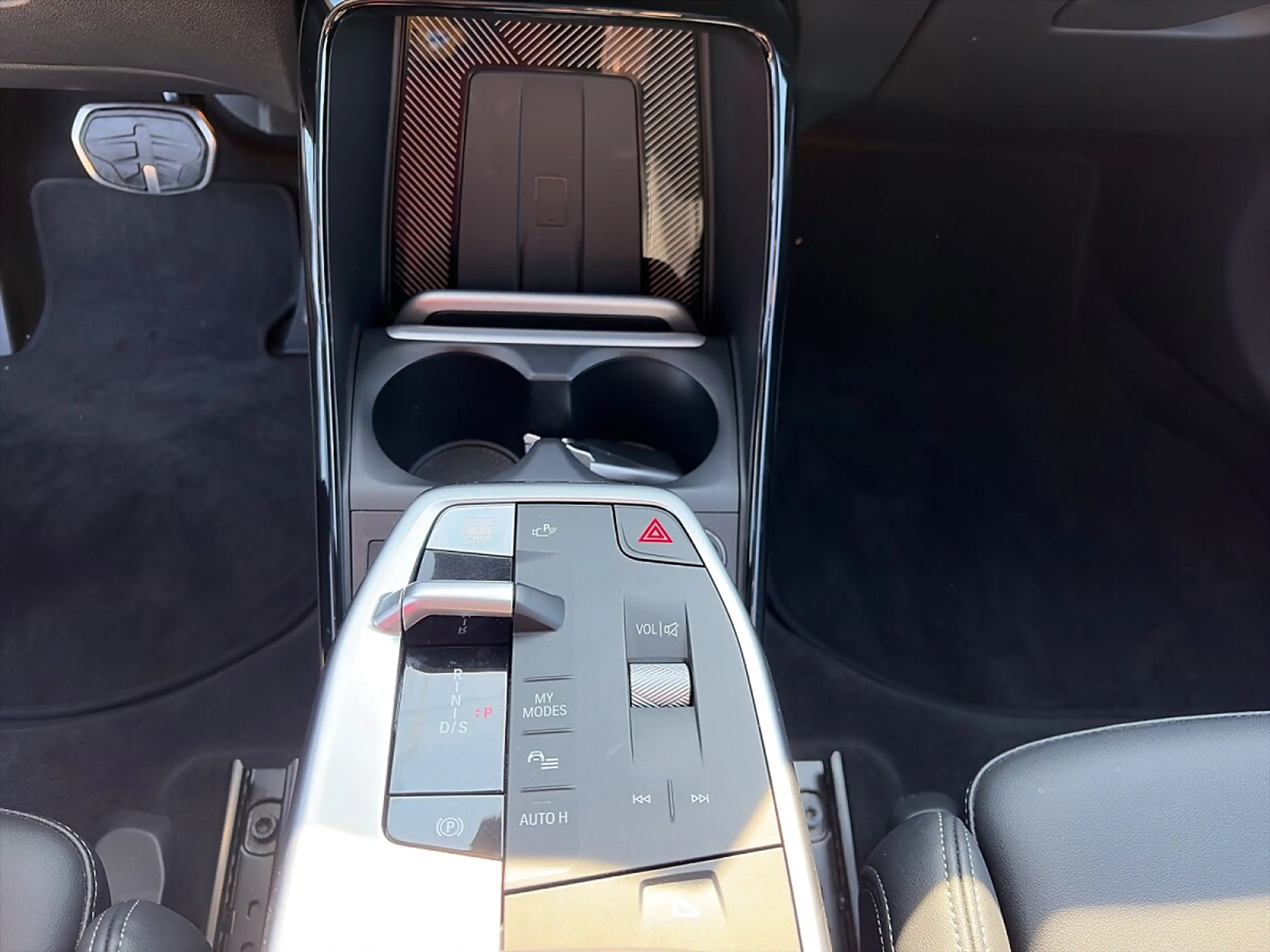 BMW 225 e X Drive M Paket — photo 13