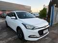 Hyundai i20 i20 II  5p 1.2 Blackline 84cv Bianco - thumbnail 1