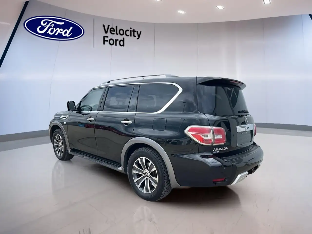 Nissan Armada снимка Nissan Armada