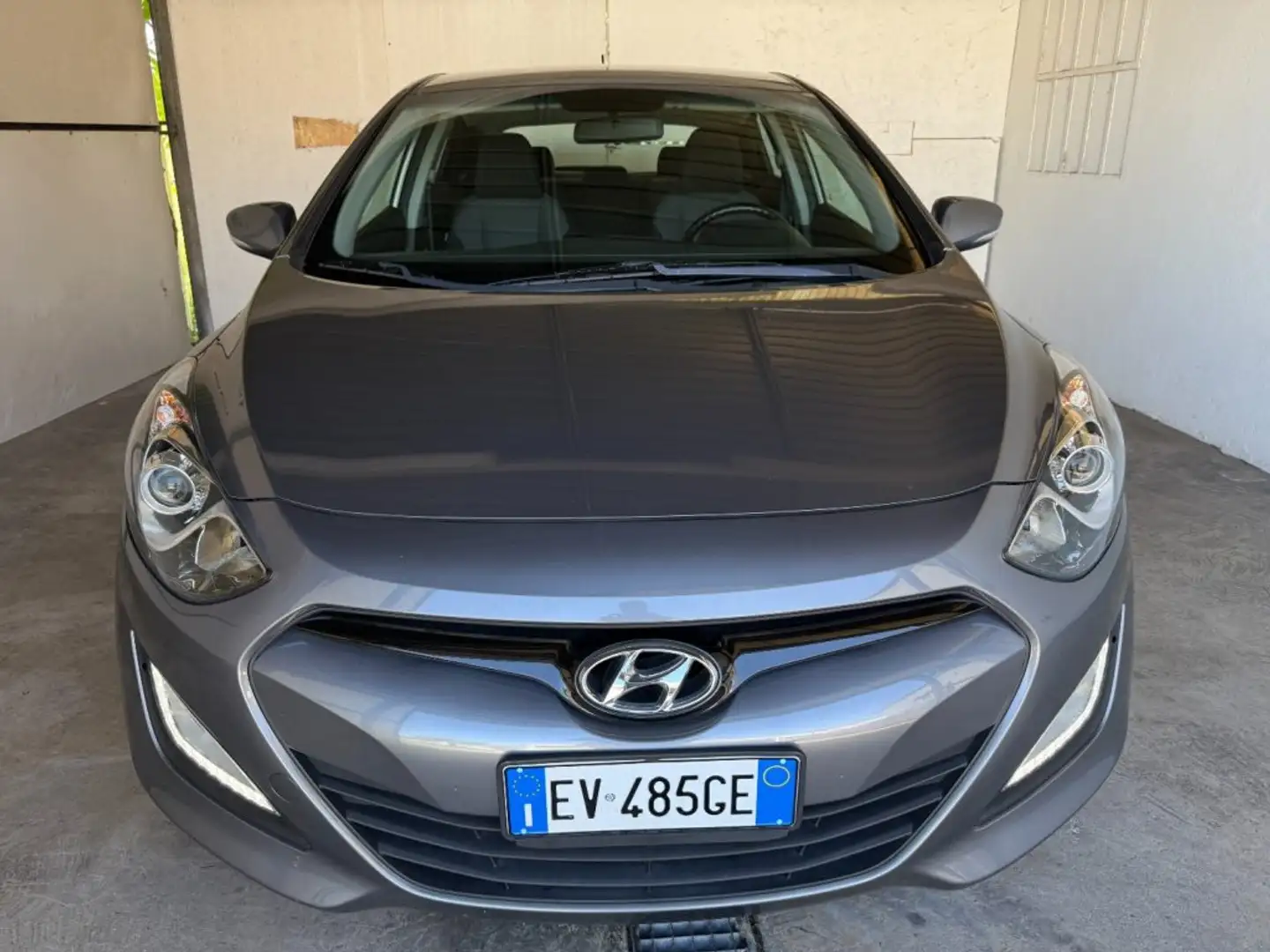 Hyundai i30 1.6 CRDi 128 CV 5p. Comfort A/T Gris - 2