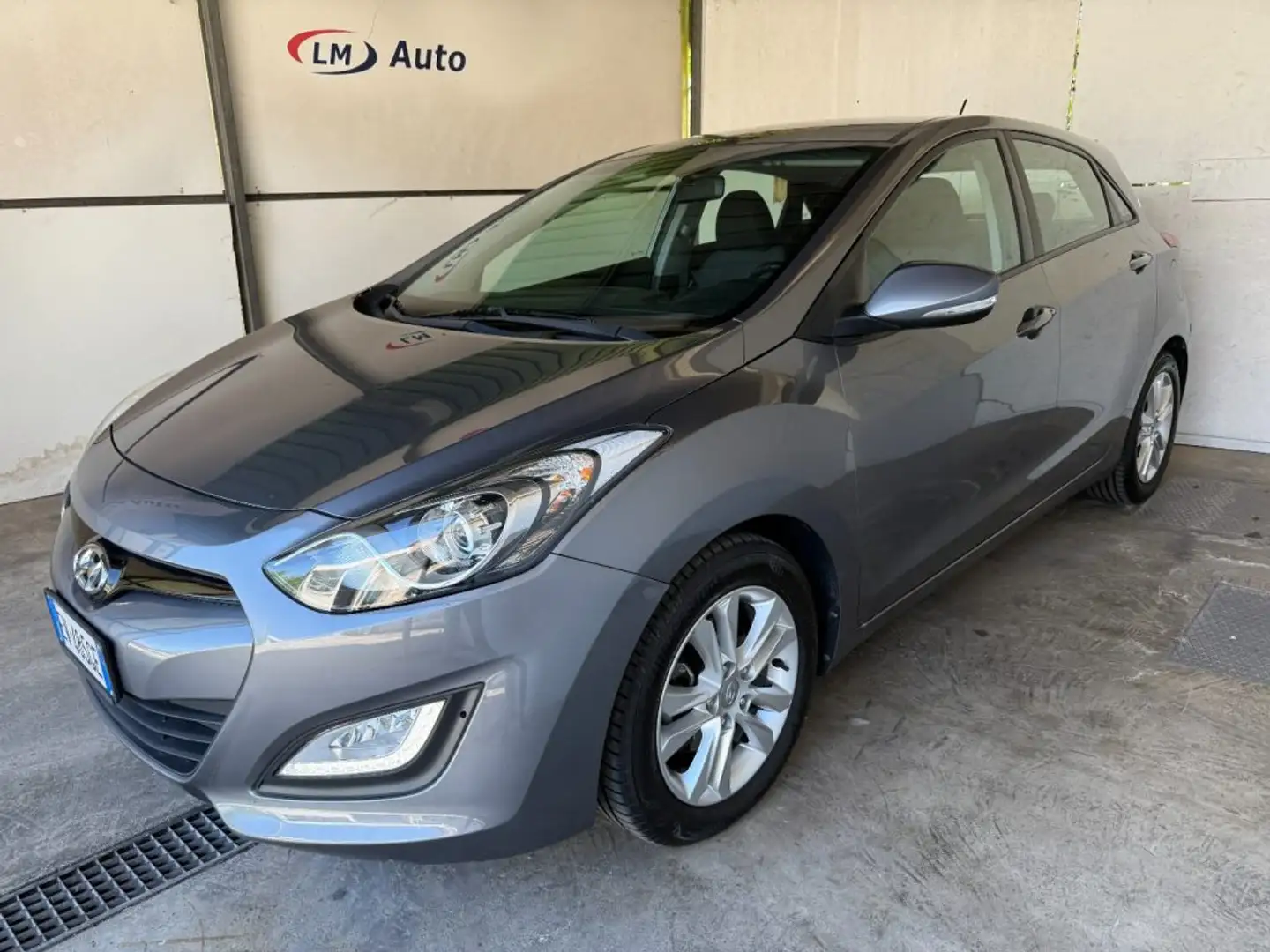 Hyundai i30 1.6 CRDi 128 CV 5p. Comfort A/T Gris - 1