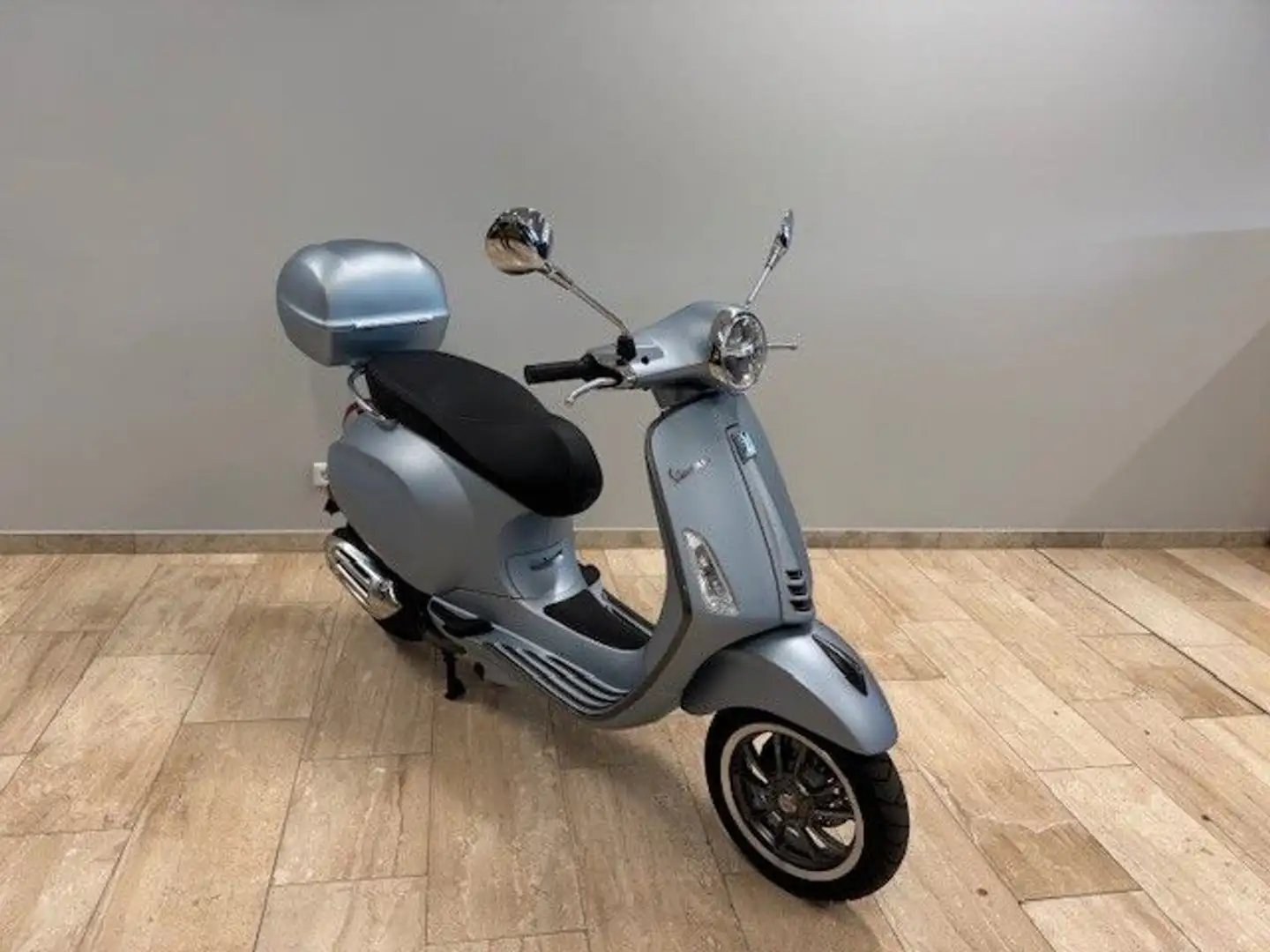 Vespa Primavera 50 S mit Topcase Grau - 2
