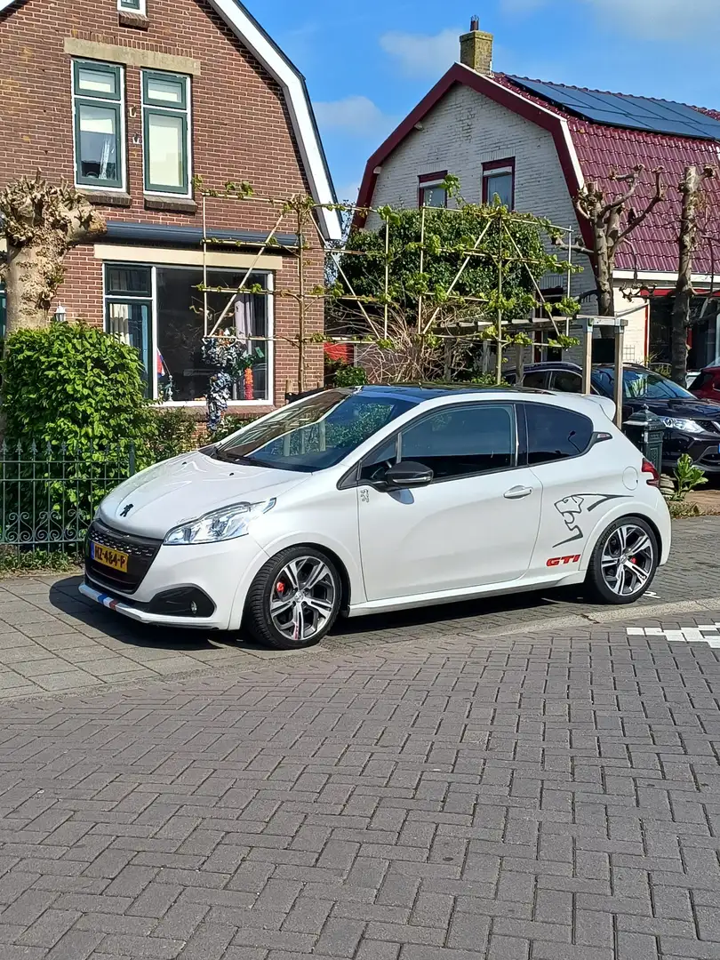 Peugeot 208 1.6 e-THP GTi Wit - 1