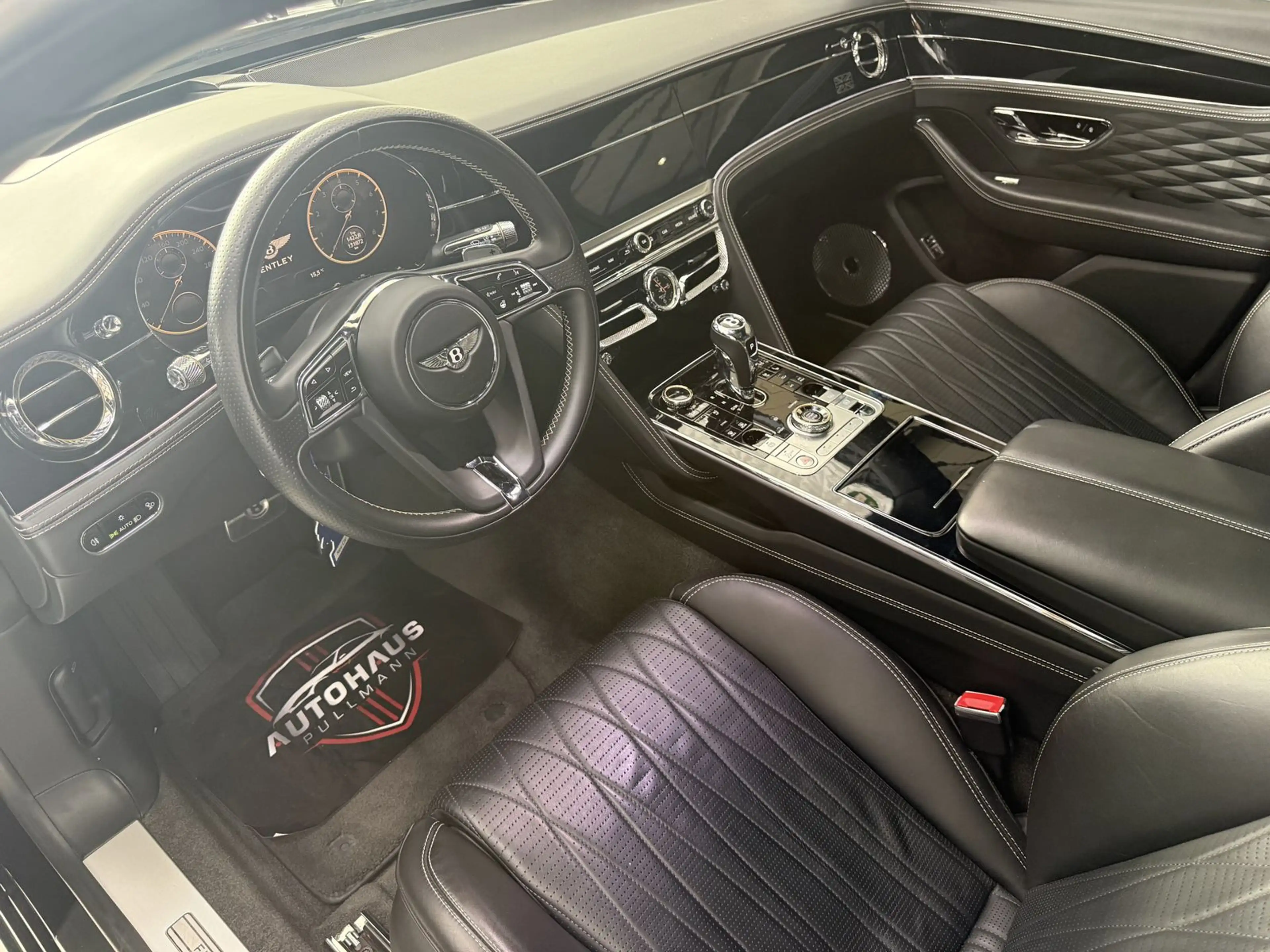 Bentley Flying Spur FIRST EDITION*FULL* — photo 9