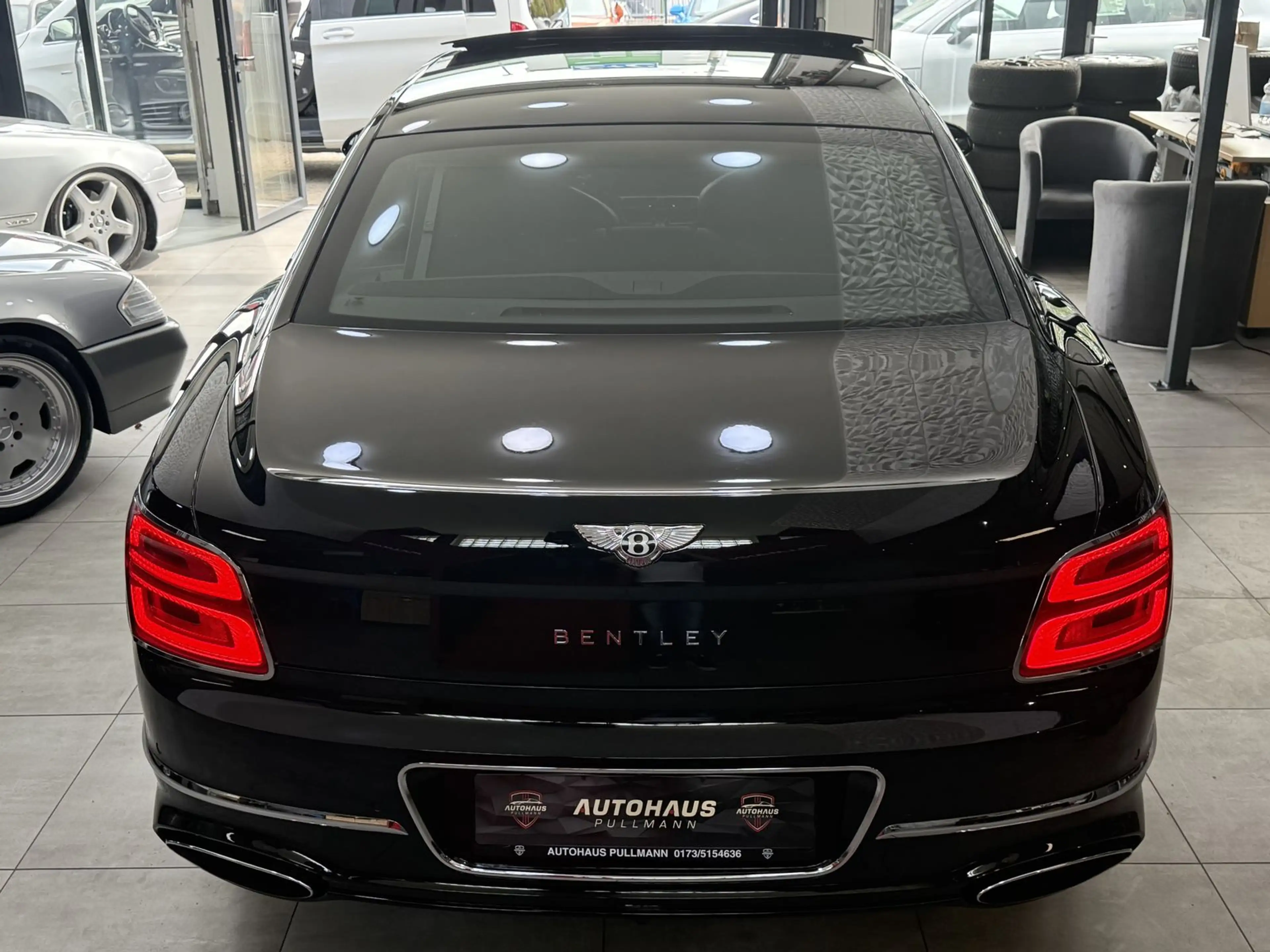 Bentley Flying Spur FIRST EDITION*FULL* — photo 3
