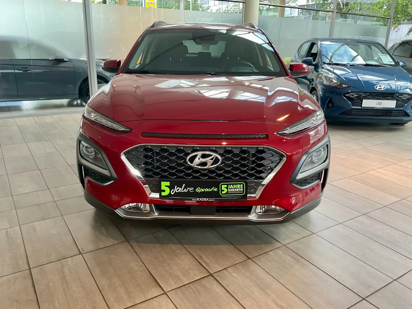 Hyundai KONA 1.0 T-GDI Premium HUD LED+Navi+SD+SHZ+Kam+LM Rouge - 2