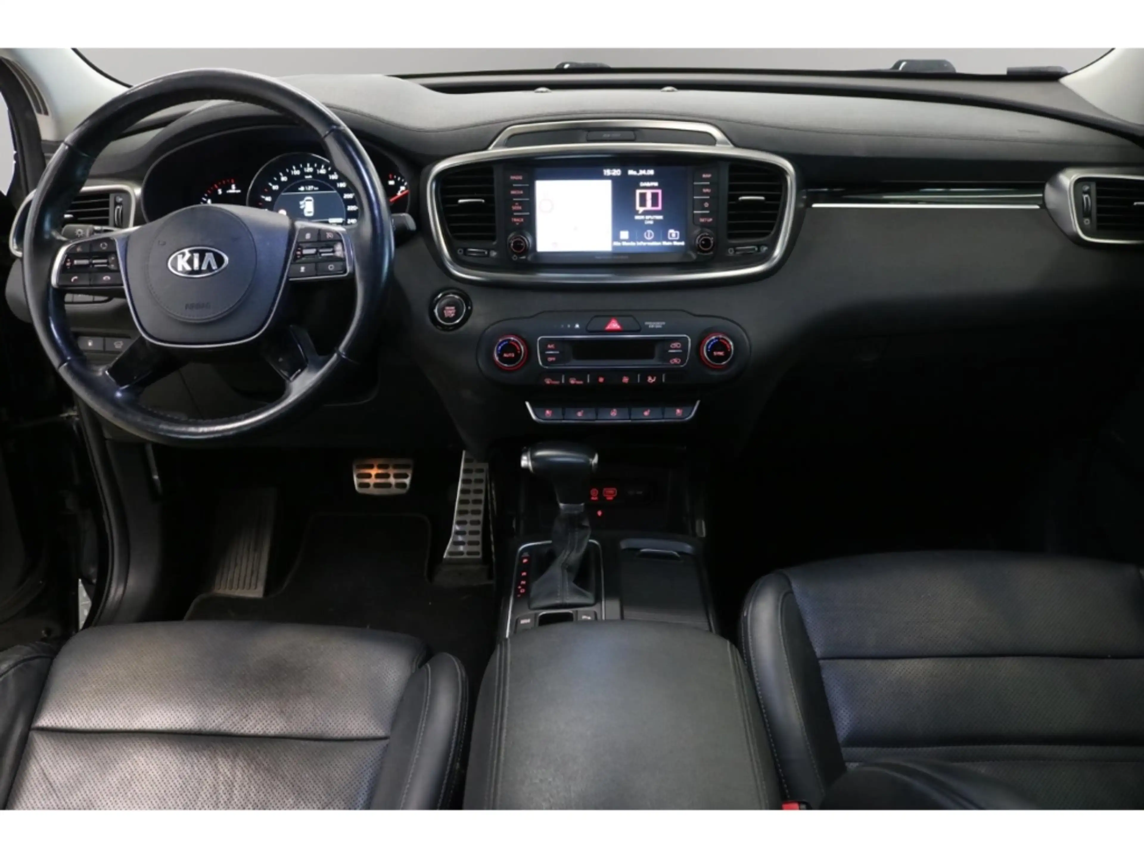 Kia Sorento Platinum Edition 4WD HUD PANO 360 Kamera — photo 9