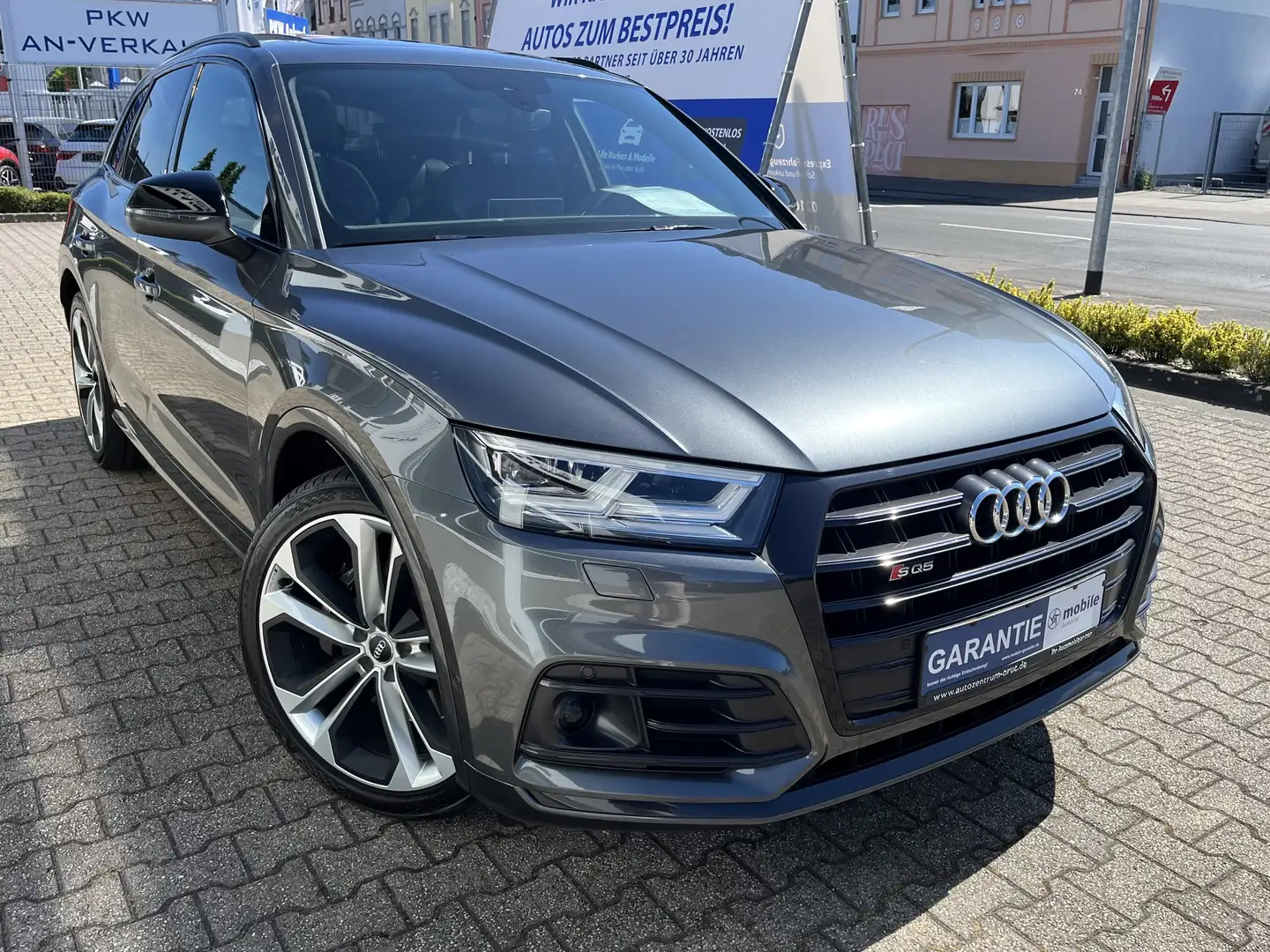 Audi SQ5 3.0 TDI quattro *Matrix*Pano*B&O*ACC* Šedá - 2