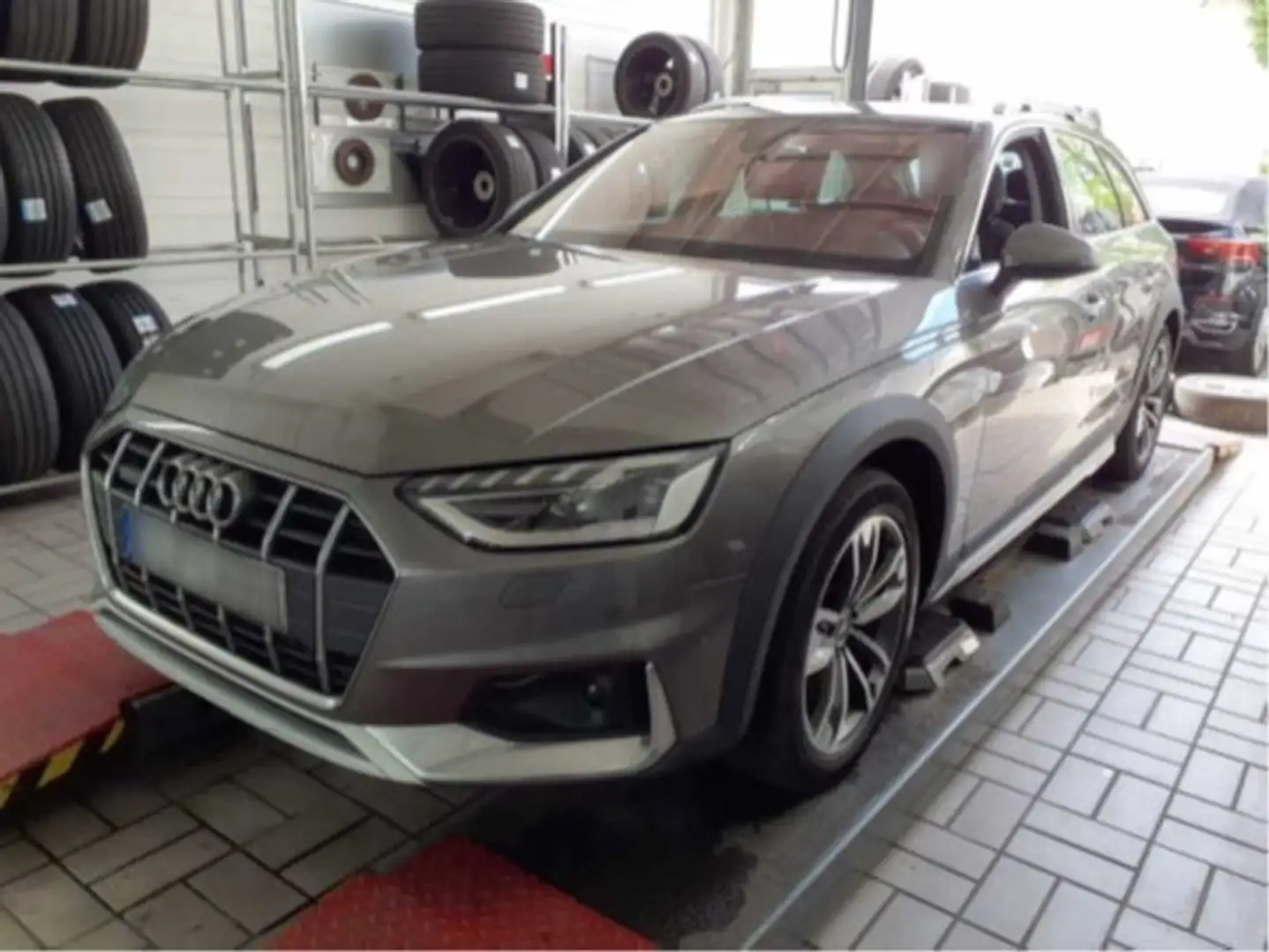 Audi A4 allroad 45 TFSI 195kW quattro S tronic AHK LED Navi Klima Grau - 1