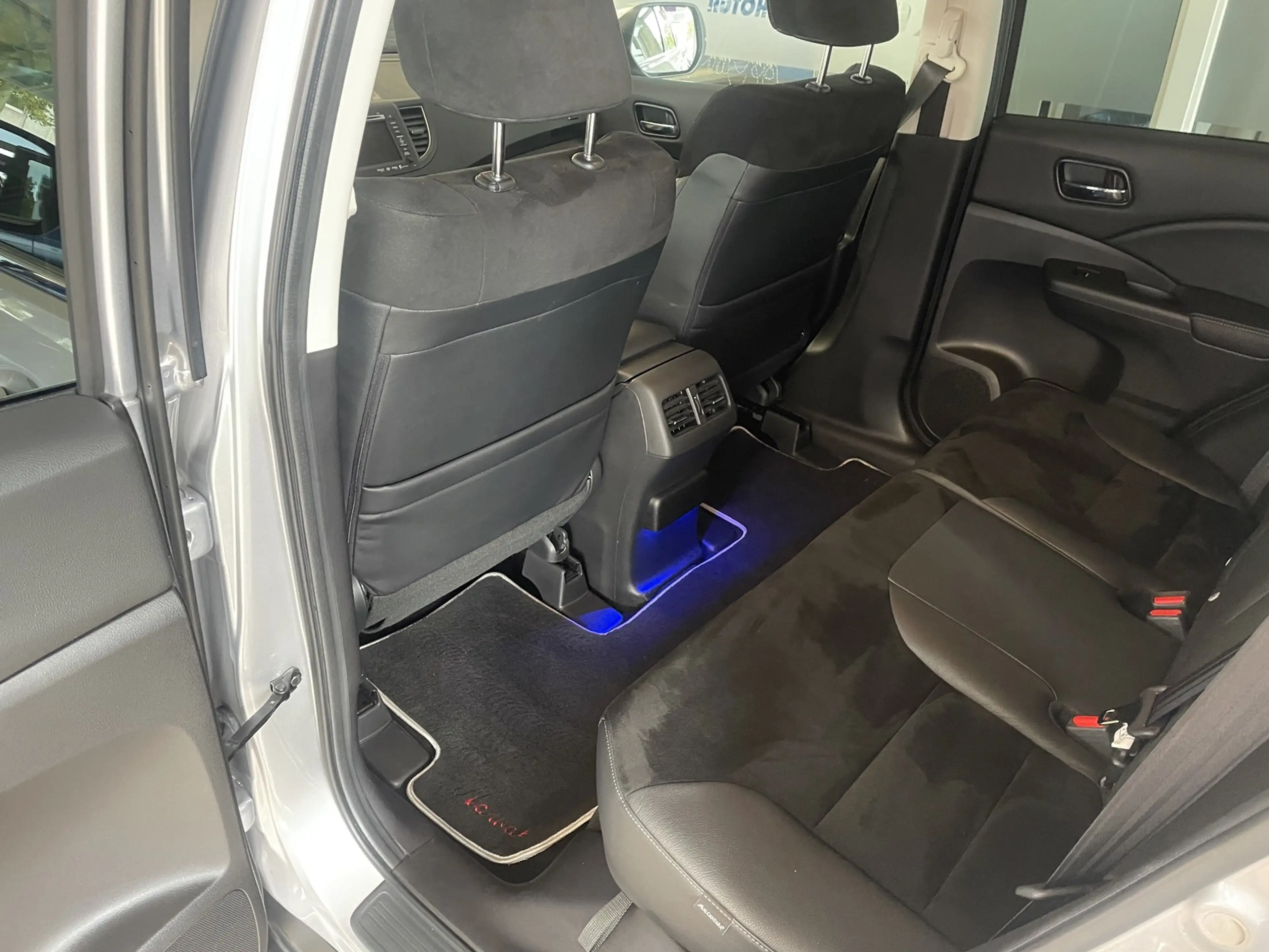 Honda CR-V Lifestyle Alcantara Navi Kamera AHK 1. Hand — photo 10