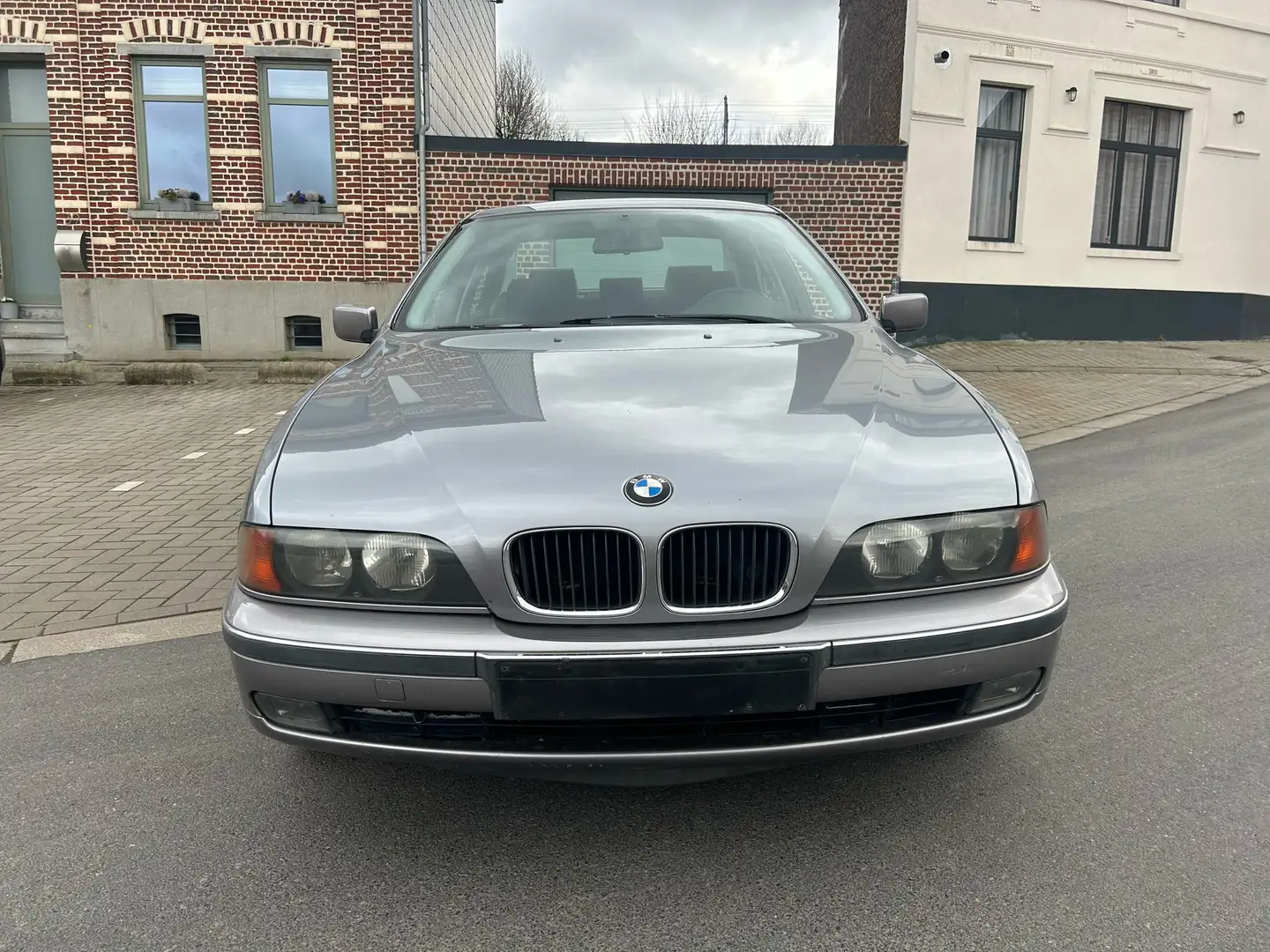 BMW 520 520i Сірий - 2