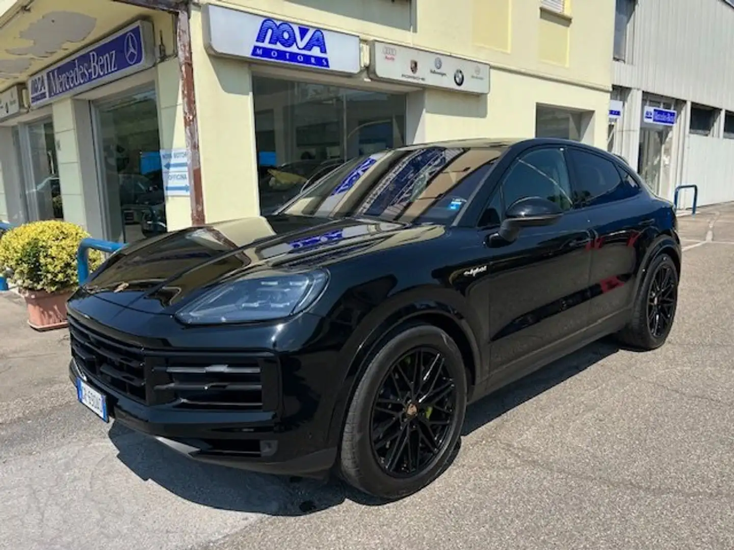 Porsche Cayenne Coupe 3.0 e-hybrid FULL OPTION SUBENTRO LEASING Nero - 1