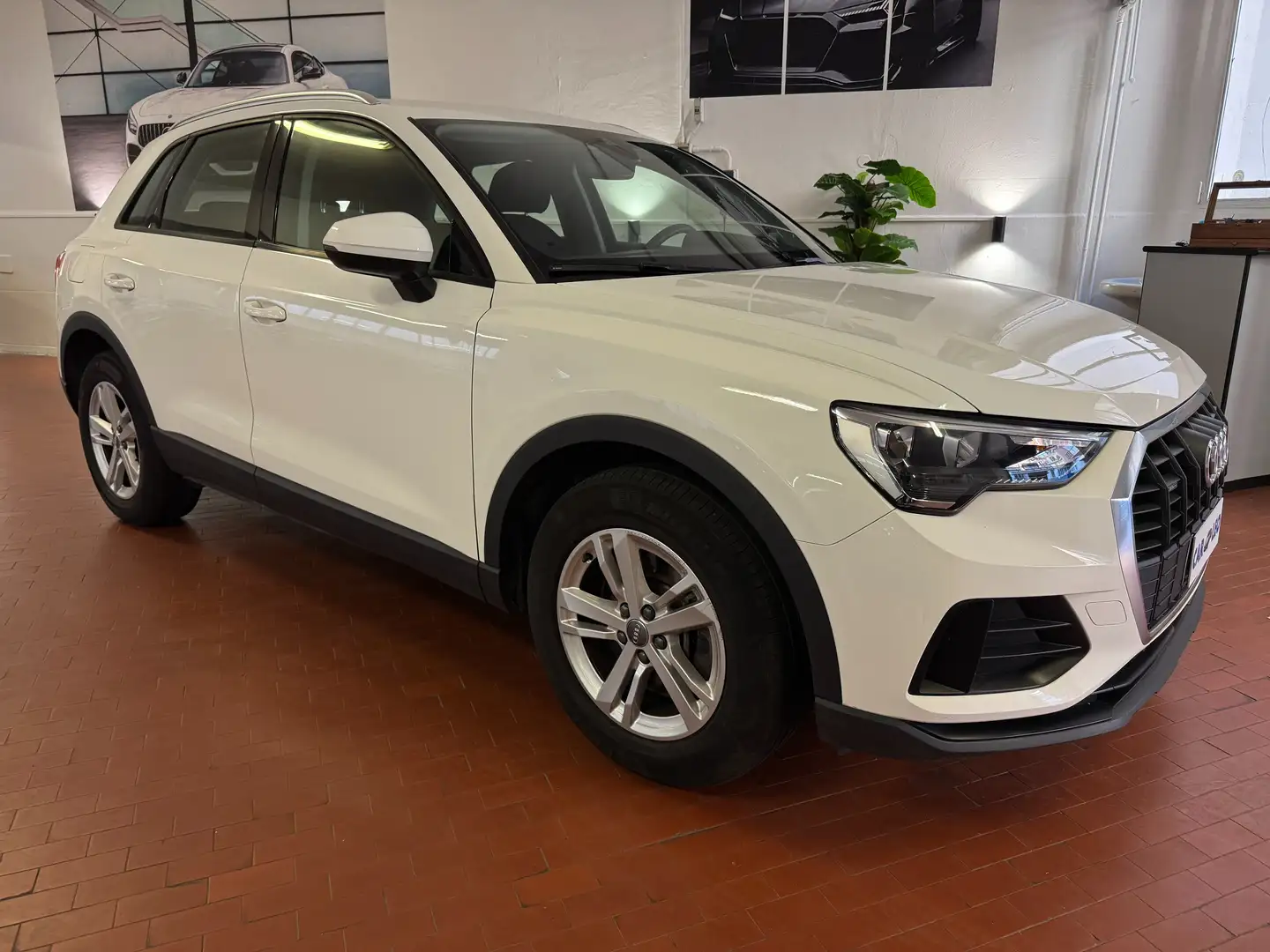 Audi Q3 Q3 40 2.0 tfsi Business quattro s-tronic Bianco - 2