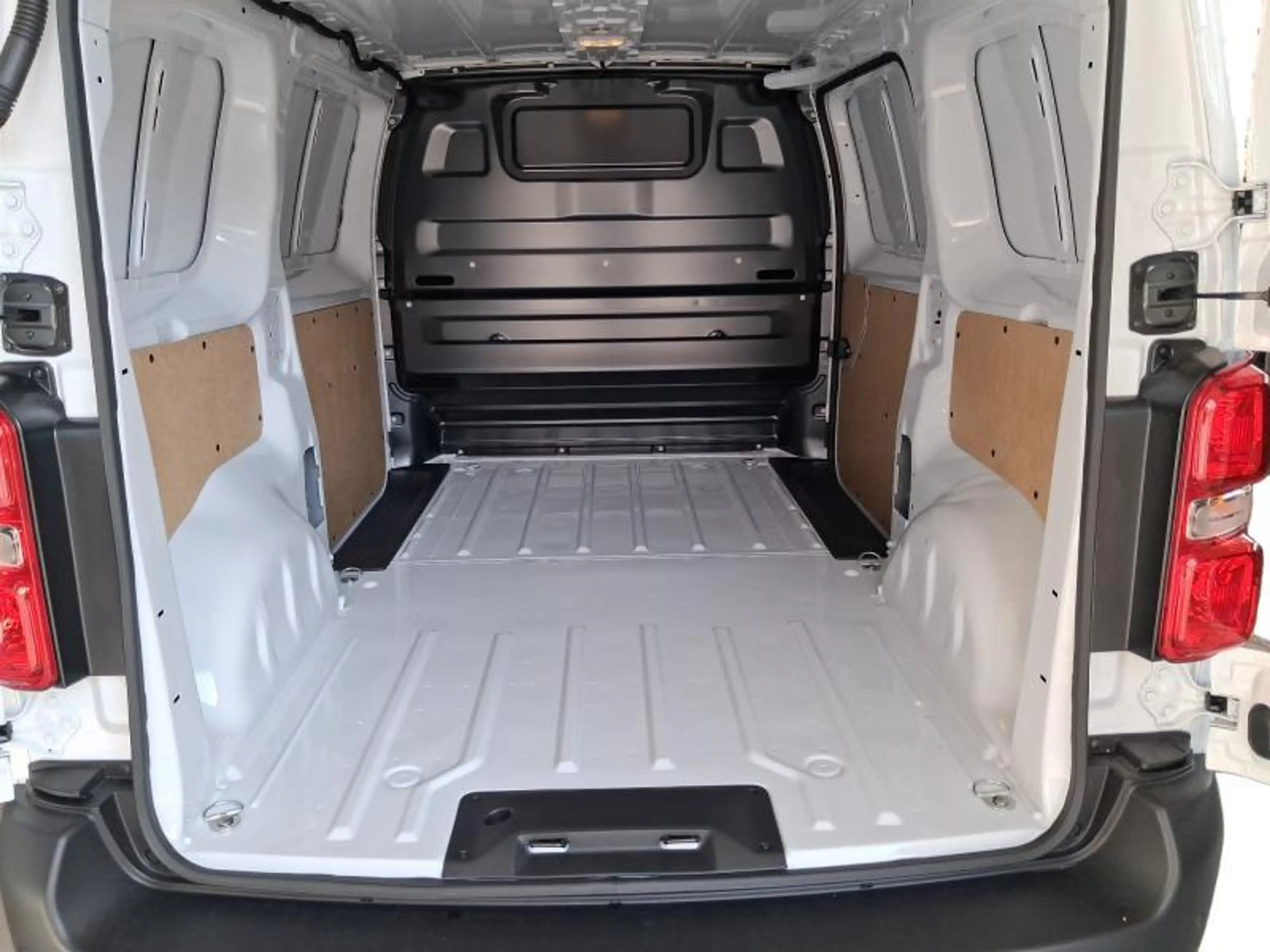 Citroen Jumpy M — photo 11