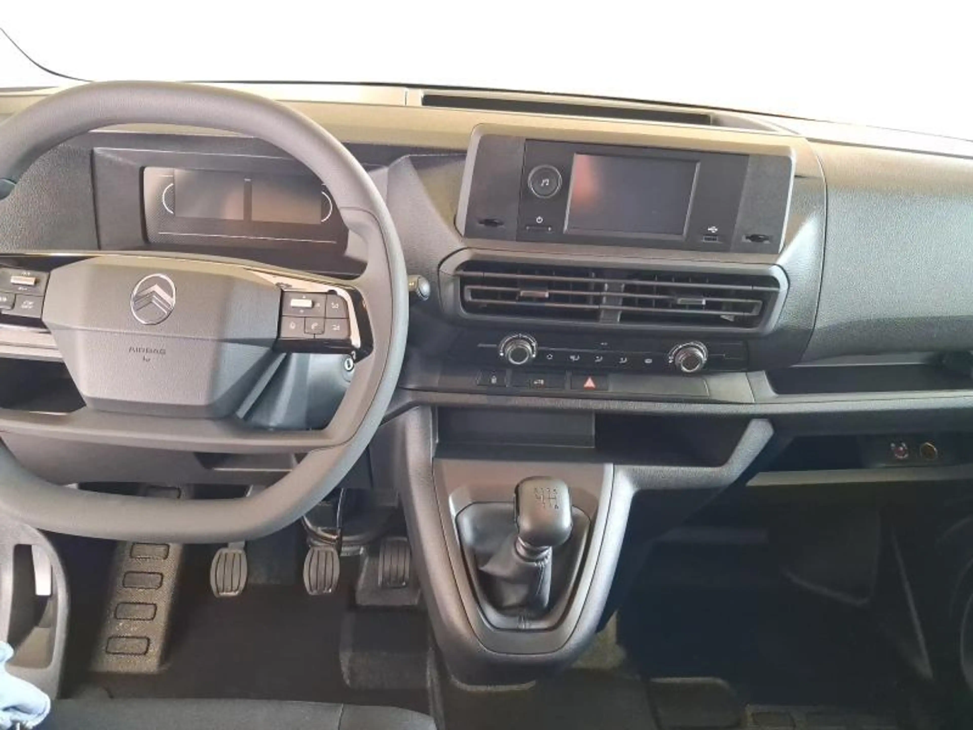 Citroen Jumpy M — photo 2