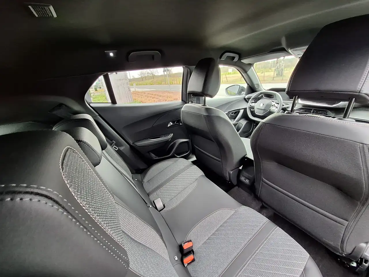 Peugeot 2008 NIEUW! / BTW-wagen / 1e Eigenaar / 12 mnd Waarborg 14