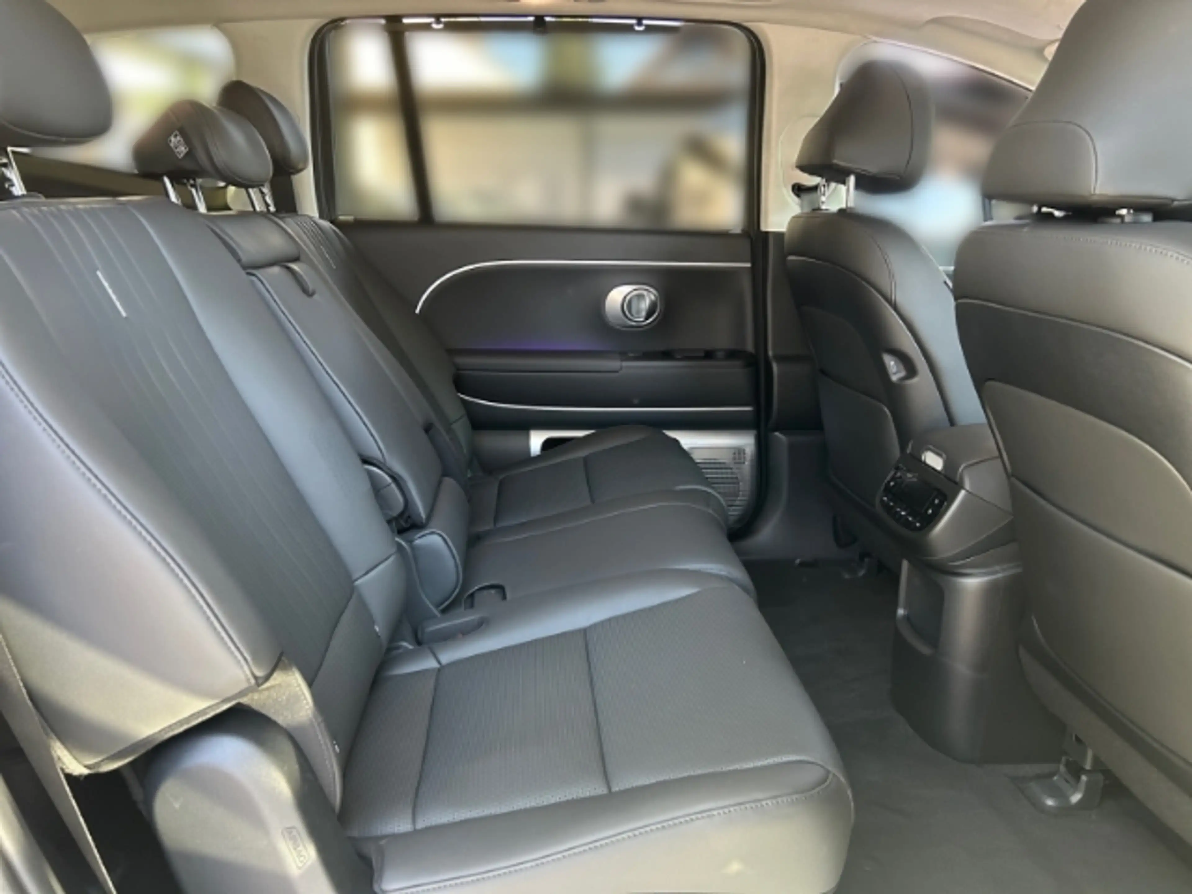 Hyundai IONIQ 9 Uniq 110kWh 7-Sitzer Pano Elektr. Schwenk. AHK — photo 11