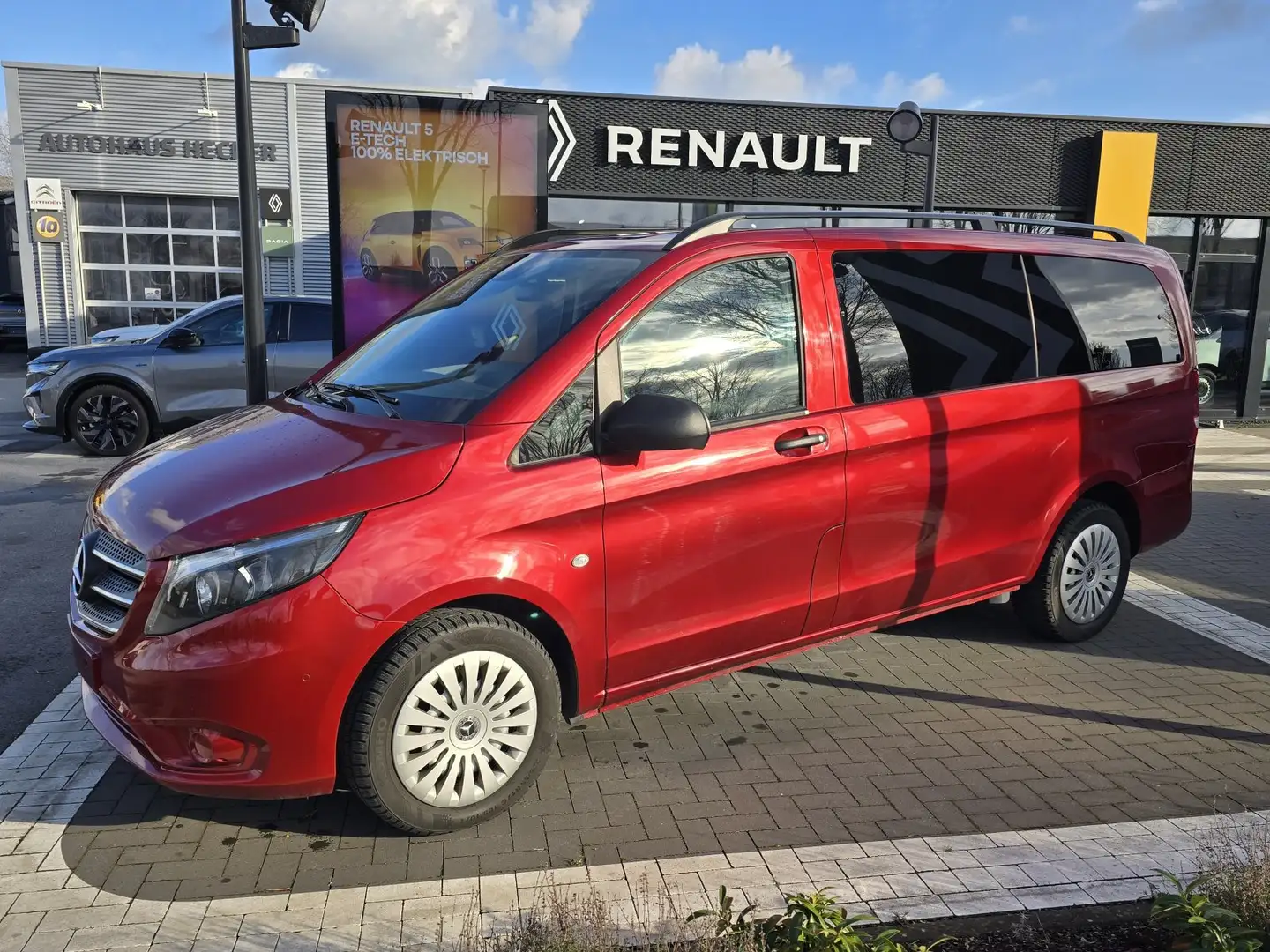 Mercedes-Benz Vito Tourer 119 CDI Edition RWD lang *Navi*Kamer* Rot - 1