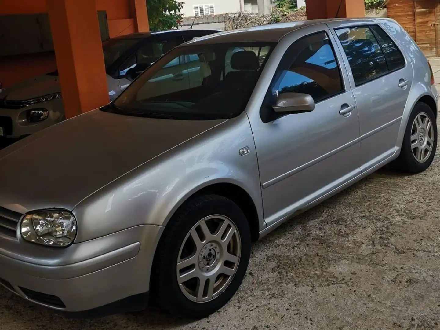 Volkswagen Golf Golf 5p 1.6 105cv Argento - 2