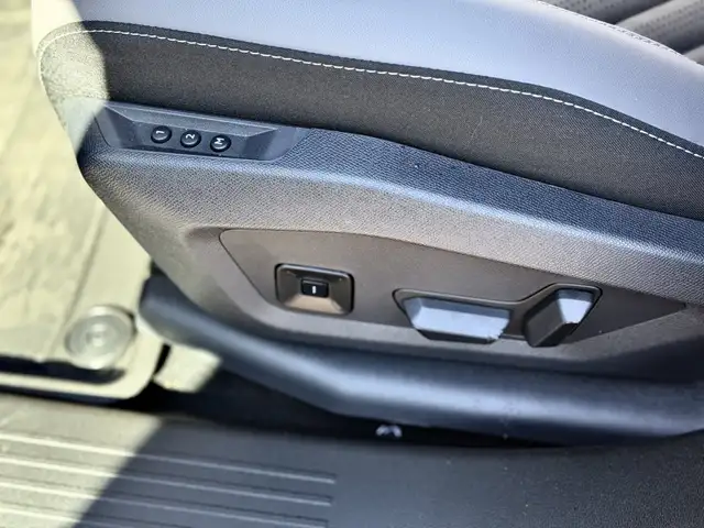 Jeep Compass view 14