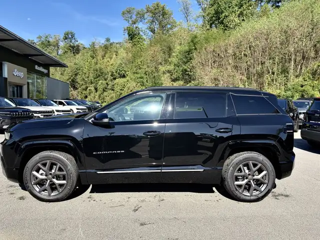 Jeep Compass view 5