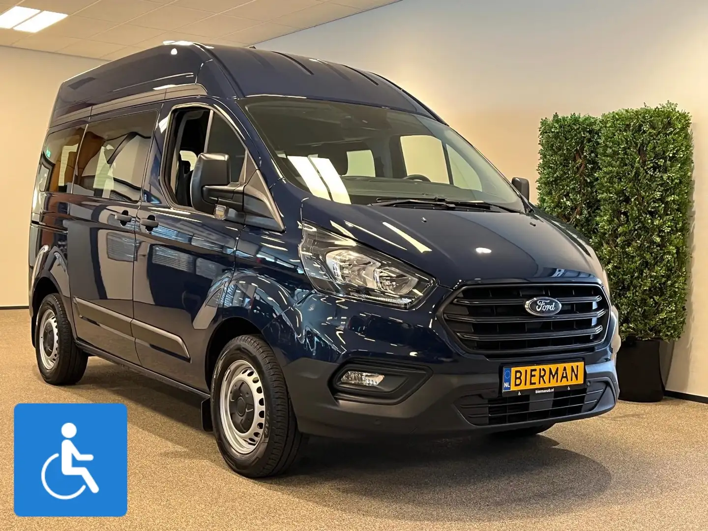 Ford Transit Custom L1H2 Rolstoelbus - Rolstoel geschikt Blauw - 1