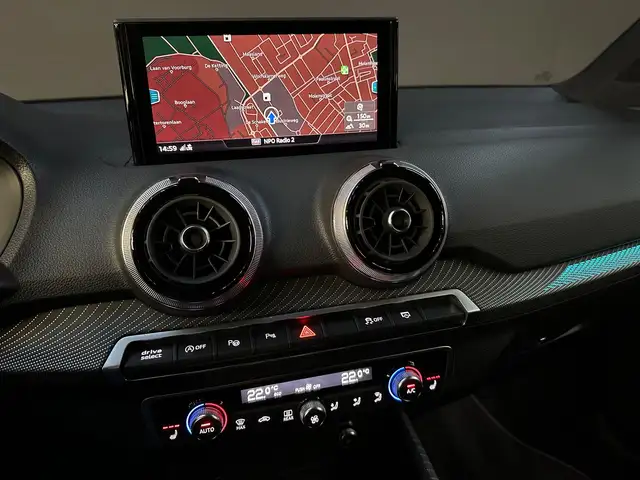 Audi Q2 view 14