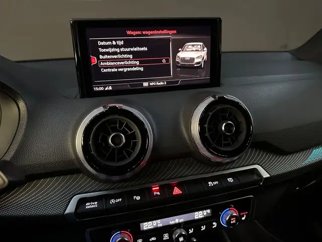 Audi Q2 view 16