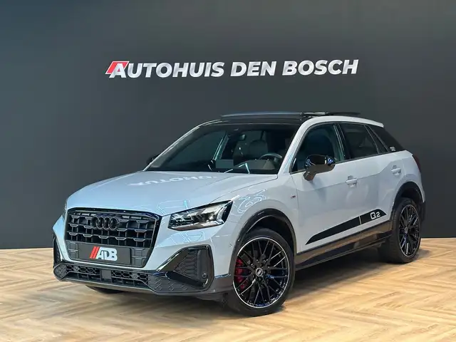 Audi Q2 35 TFSI S Line. Pano - Matrix - Ambiance - B&O - A
