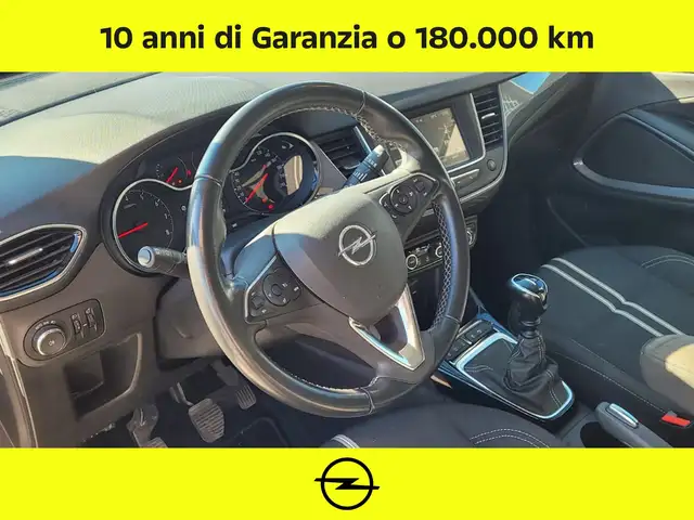 Opel Crossland view 9