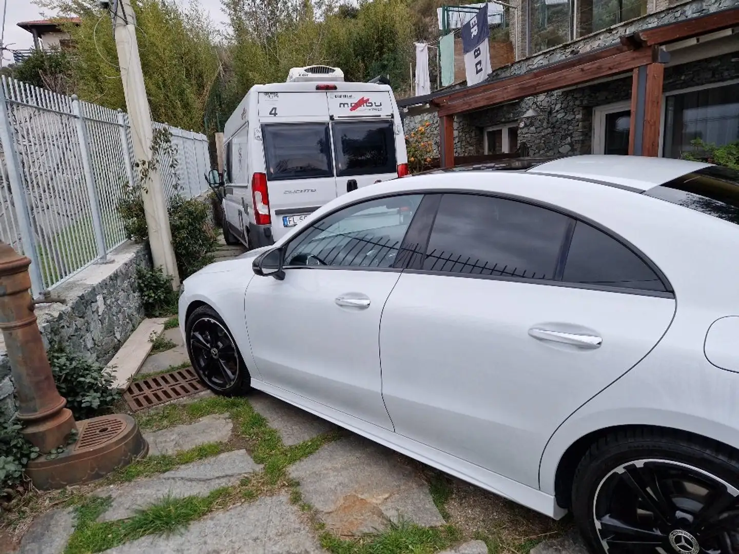 Mercedes-Benz CLA 200 CLA Coupe - C118 2023 Coupe AMG Line Premium auto Білий - 1