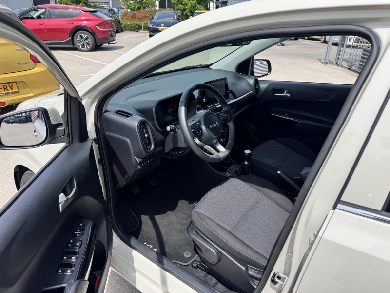 Kia Picanto 1.0 DPI DynamicPlusLine MilkyBeige | Privacyglass — photo 3
