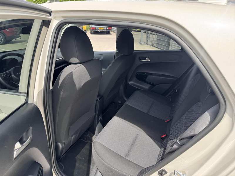 Kia Picanto 1.0 DPI DynamicPlusLine MilkyBeige | Privacyglass — photo 8