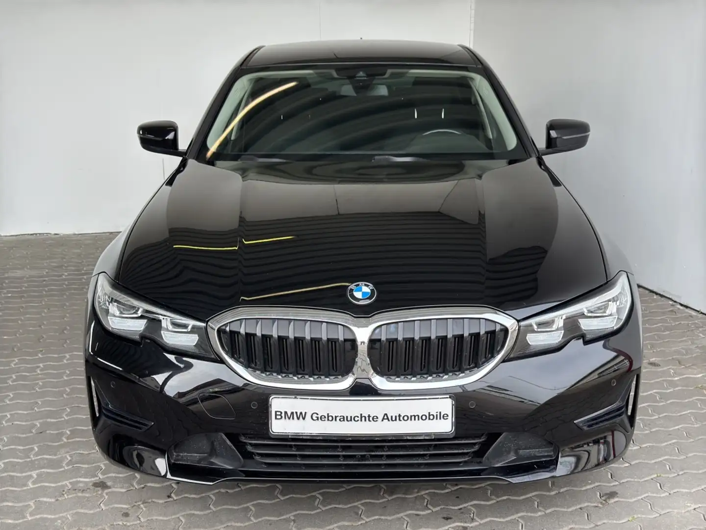 BMW 318 iA Lim. Klimaaut.Tempo.PDC.DAB.SHZ.RDA.DuLa Negro - 1
