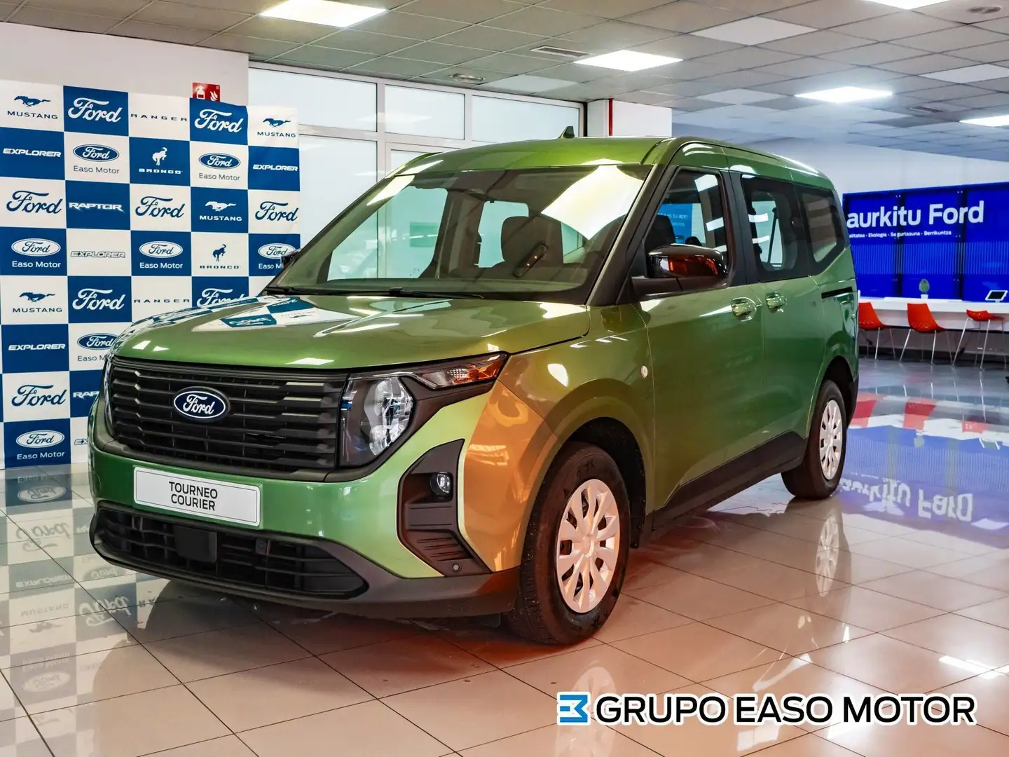 Ford Tourneo Courier 1.0 Ecoboost Trend Aut. Plateado - 1