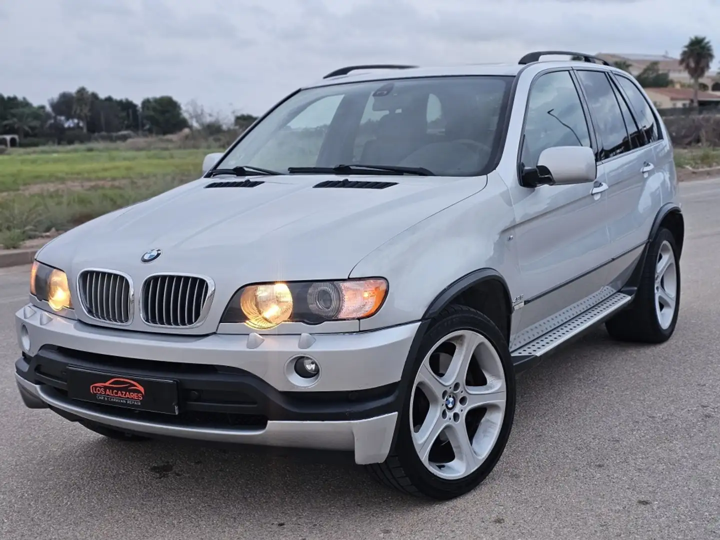 BMW X5 4.6i Gris - 2
