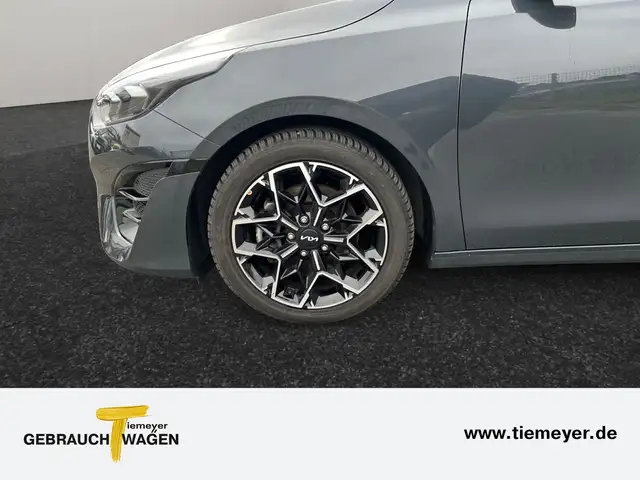 Kia Ceed view 9